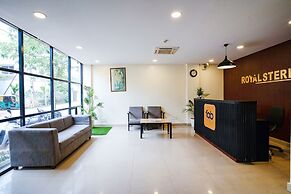 Fabhotel Royal Sterling