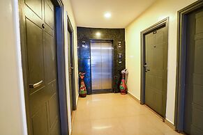 Fabhotel Royal Sterling