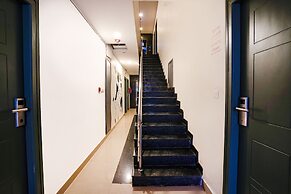 Fabhotel Royal Sterling