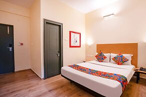 Fabhotel Royal Sterling