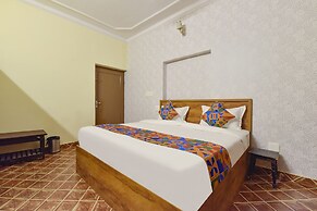 Fabhotel Rajwada Palace