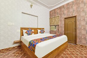 Fabhotel Rajwada Palace