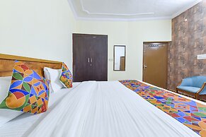 Fabhotel Rajwada Palace