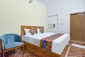 Fabhotel Rajwada Palace