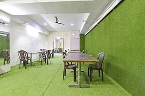 Fabhotel Rajwada Palace