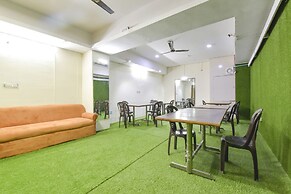 Fabhotel Rajwada Palace