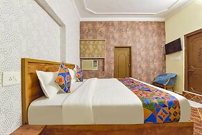 Fabhotel Rajwada Palace