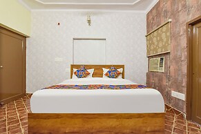 Fabhotel Rajwada Palace