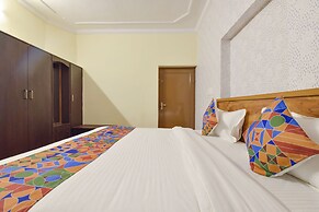 Fabhotel Rajwada Palace