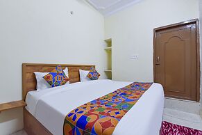 Fabhotel Rajwada Palace