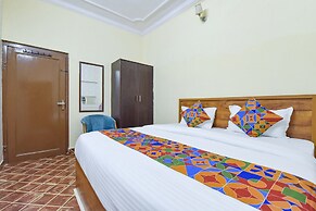 Fabhotel Rajwada Palace