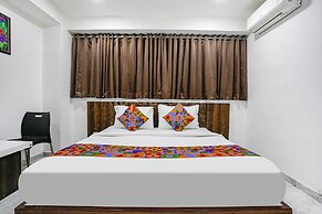 Fabhotel Rose Palace