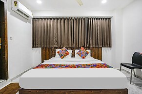 Fabhotel Rose Palace