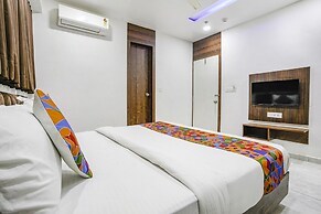 Fabhotel Rose Palace