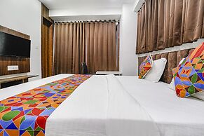 Fabhotel Rose Palace