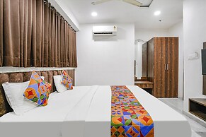 Fabhotel Rose Palace