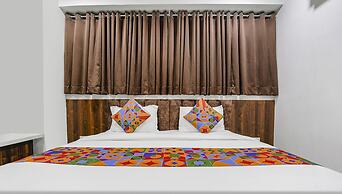 Fabhotel Rose Palace