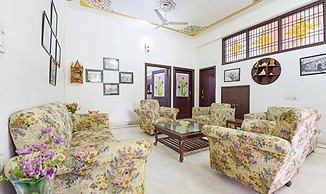 Fabhotel Kunadi Heritage