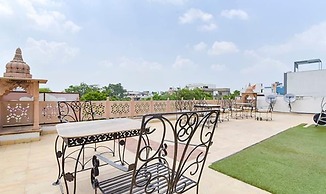 Fabhotel Kunadi Heritage