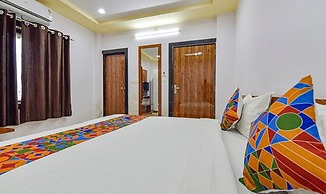 Fabhotel Lali Palace