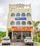 Fabhotel Lali Palace