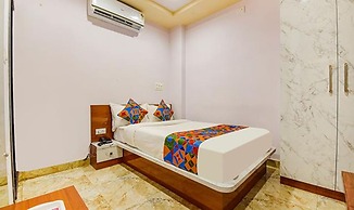 Fabhotel Lali Palace