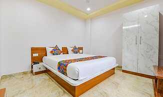 Fabhotel Lali Palace