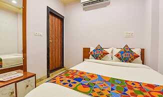 Fabhotel Lali Palace