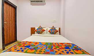 Fabhotel Lali Palace