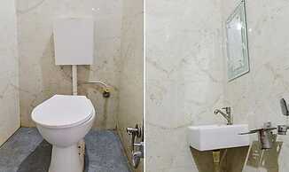 Fabhotel Lali Palace