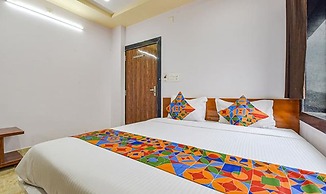 Fabhotel Lali Palace