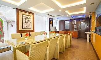 Fabhotel The Kings Suites