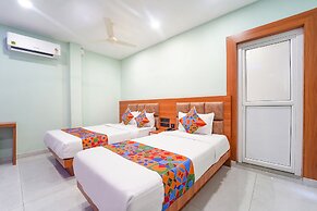 Fabhotel Q One Plaza