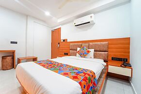 Fabhotel Q One Plaza