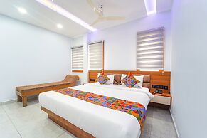 Fabhotel Q One Plaza