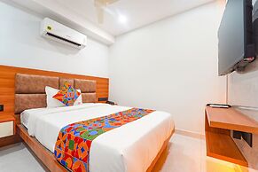 Fabhotel Q One Plaza