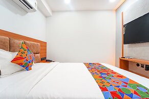 Fabhotel Q One Plaza