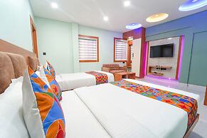 Fabhotel Q One Plaza