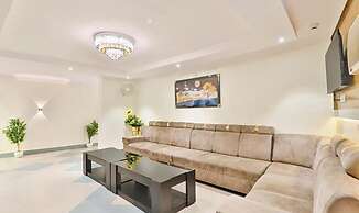 Fabhotel Galaxy International