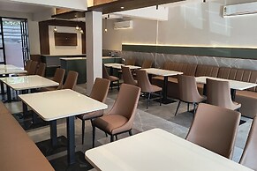 Fabhotel Prime Swarnam, Old Goa