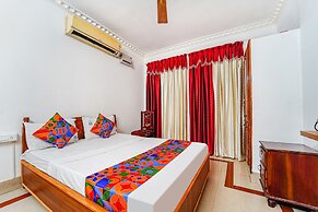 Fabexpress Majestic Inn