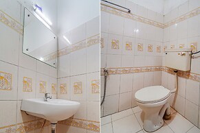 Fabexpress Majestic Inn