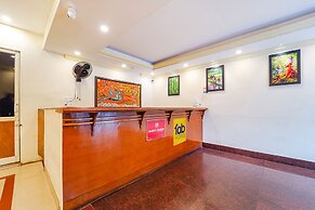 Fabexpress Majestic Inn