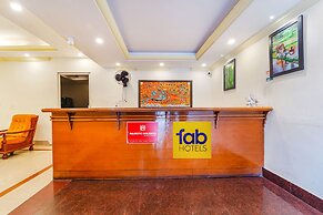 Fabexpress Majestic Inn