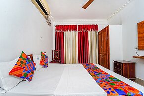 Fabexpress Majestic Inn