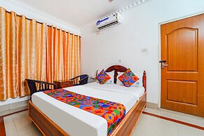 Fabexpress Majestic Inn