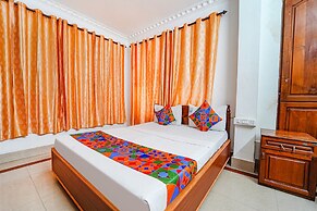 Fabexpress Majestic Inn