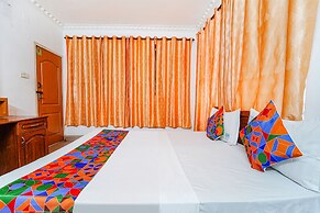 Fabexpress Majestic Inn