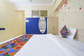Fabhotel De Rajanigandha