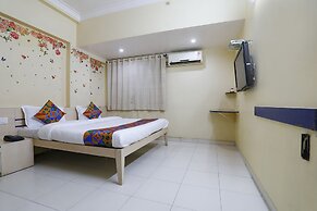 Fabhotel De Rajanigandha